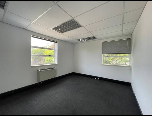 210M² OFFICE TO LET IN BRYANSTON